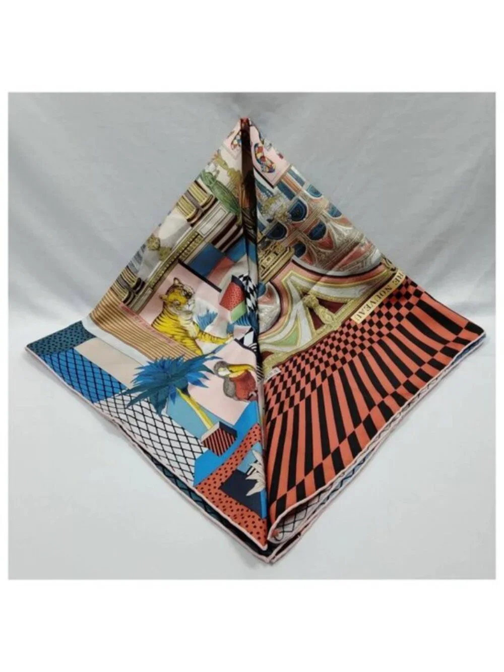 Authentic Hermès Grand Théâtre Nouveau Carré 90 Silk Scarf